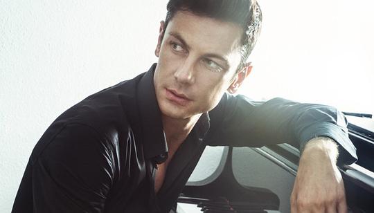 马克西姆·姆尔维察 Maksim Mrvica照片