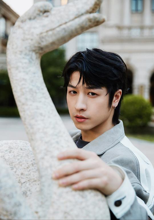 郑闯 Chuang Zheng照片