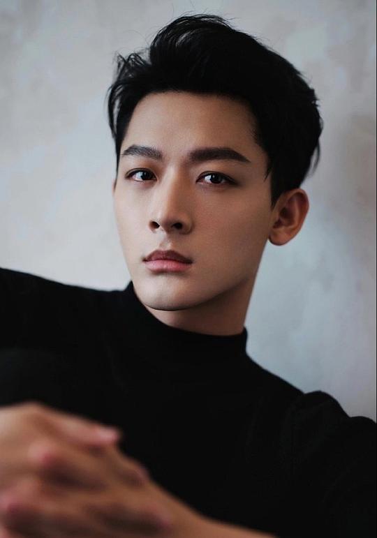 张晚意 Wanyi Zhang照片