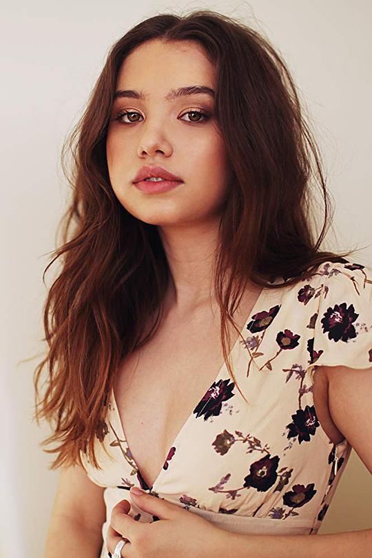 埃米利娅·巴拉纳茨 Emilija Baranac照片