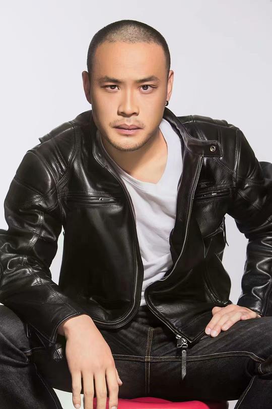 马佳玮 Weijia Ma照片