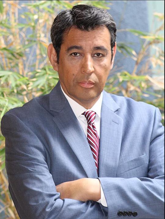 萨罗·索利斯 Saro Solis照片