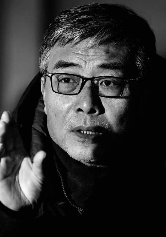 董亚春 Yachun Dong照片