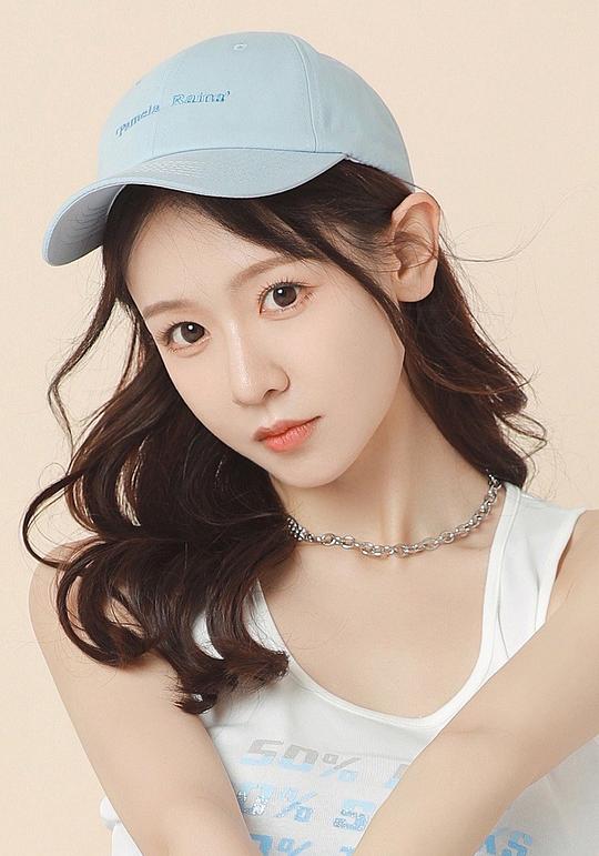 刘木子 Muzi Liu照片