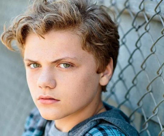 杰克·布雷楠 Jake Brennan照片