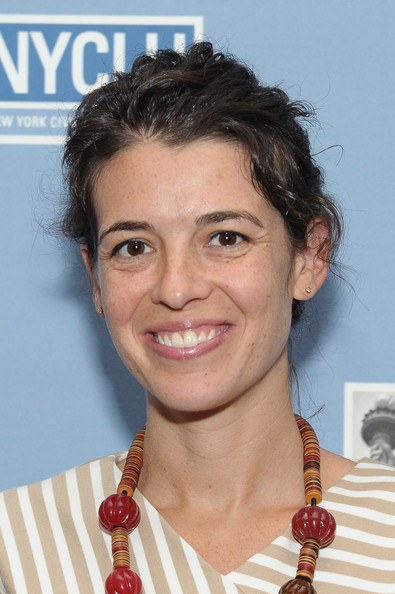 琦亚拉·艾蕾葛莉亚·休德斯 Quiara Alegria Hudes照片