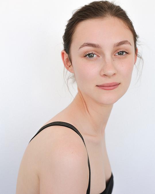 克劳德·斯科特-米歇尔 Claude Scott-Mitchell照片