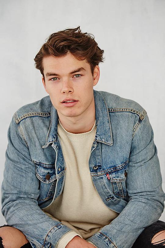 山姆·科利特 Sam Corlett照片