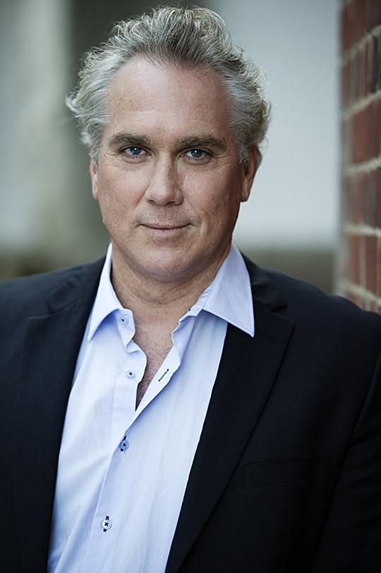 达米安·加维 Damien Garvey照片