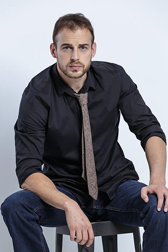 亚历克斯·安洛斯 Alex Anlos照片