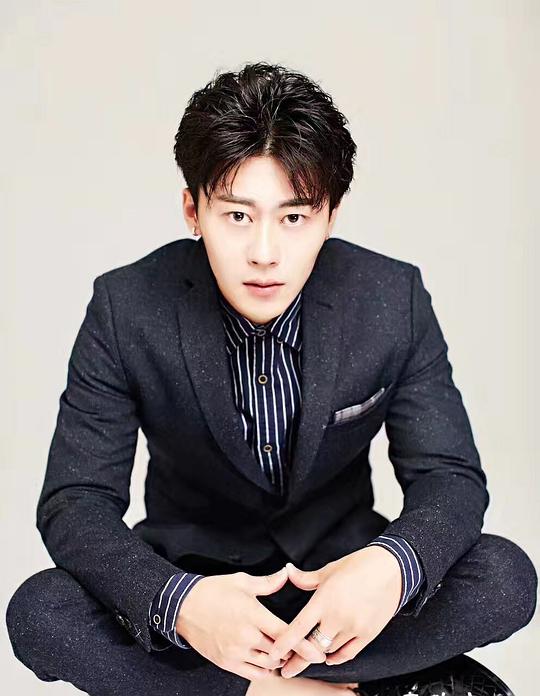 季东燃 Dongran Ji照片