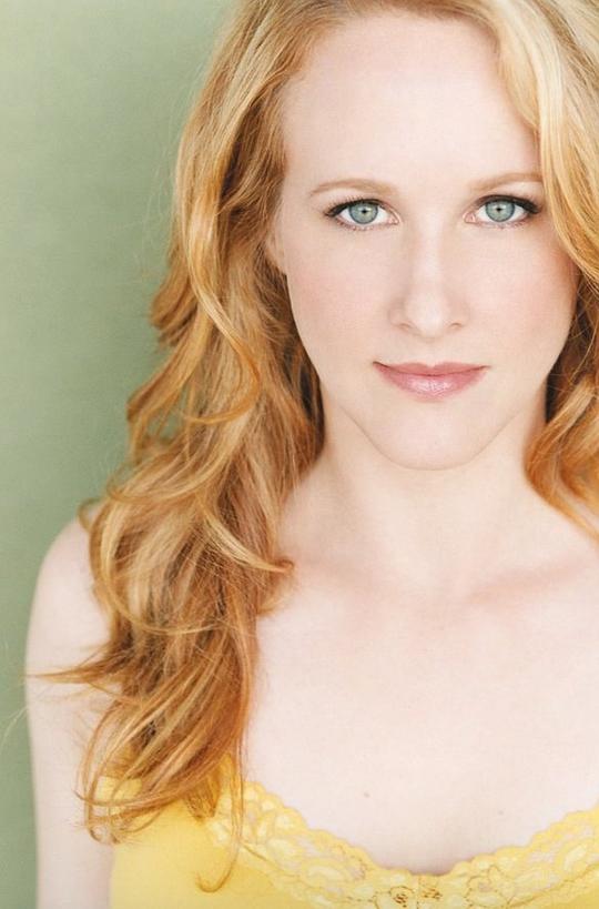 凯蒂·芬内朗 Katie Finneran照片