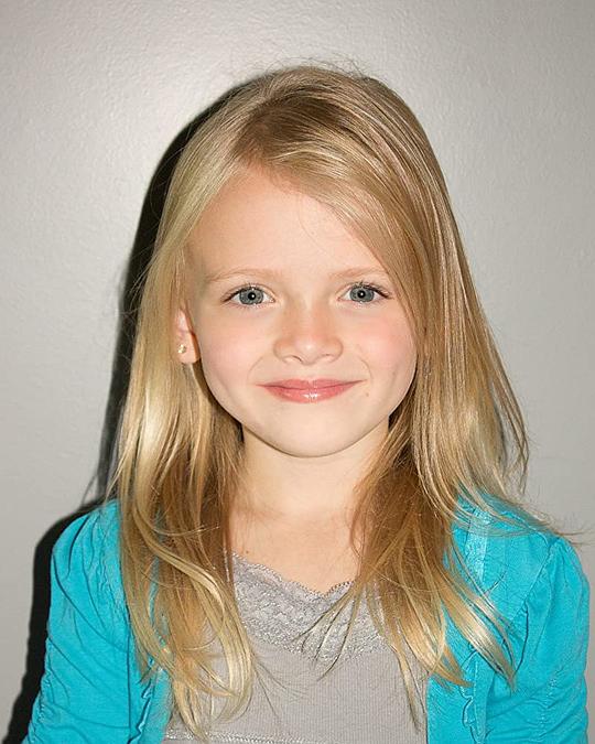 科尔比·甘妮特 Colbi Gannett照片