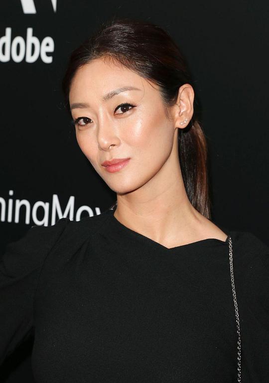 萨拉·米博·孙 Sara Mibo Sohn照片