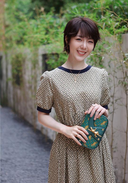 邓莞千 Shania Deng照片