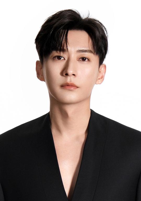 刘学义 Xueyi Liu照片