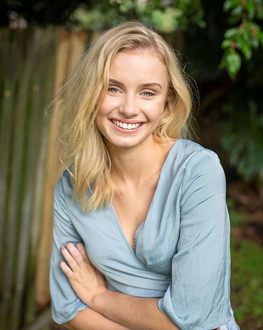 梅格·弗雷泽 Meg Fraser照片