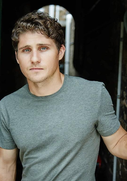 约书亚·布伦南 Joshua Brennan照片