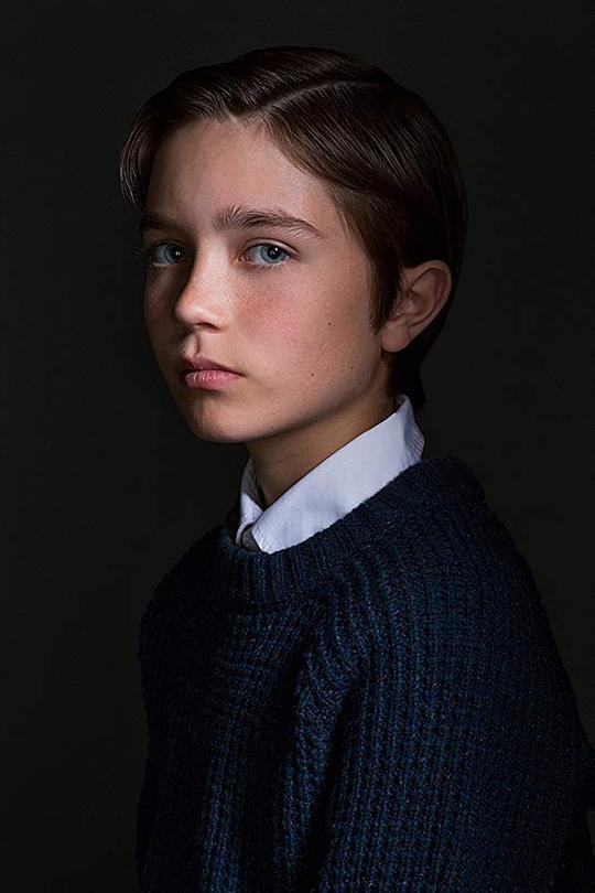 金斯顿·凡尔内斯 Kingston Vernes照片