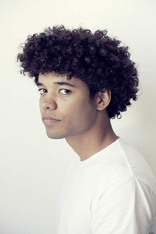 布兰登·威尔逊 Brandon Wilson照片