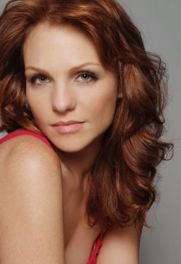 安妮·雷登 Anne Leighton照片