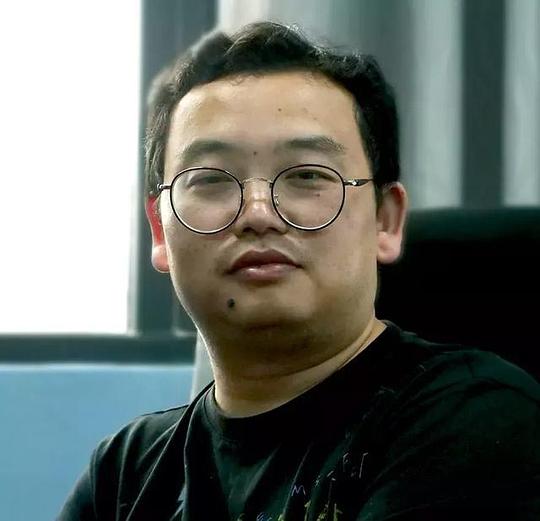 刘怀 Huai Liu照片