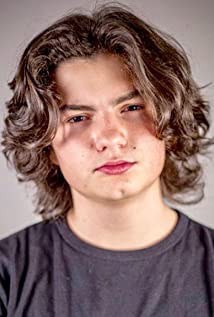 麦克斯·卡林内斯库 Max Calinescu照片