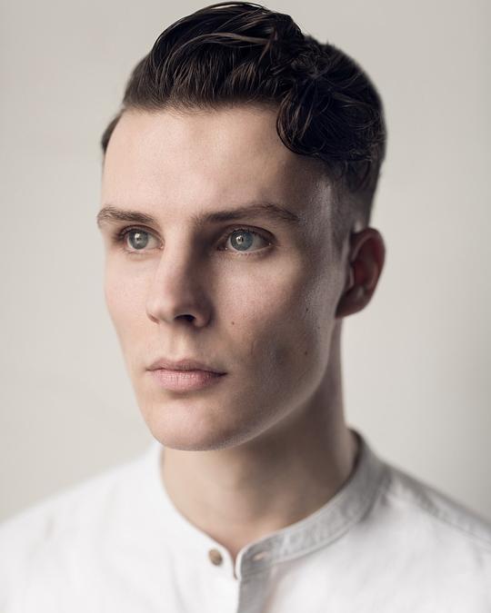 尼克拉斯·纳恩 Nicholas Nunn照片