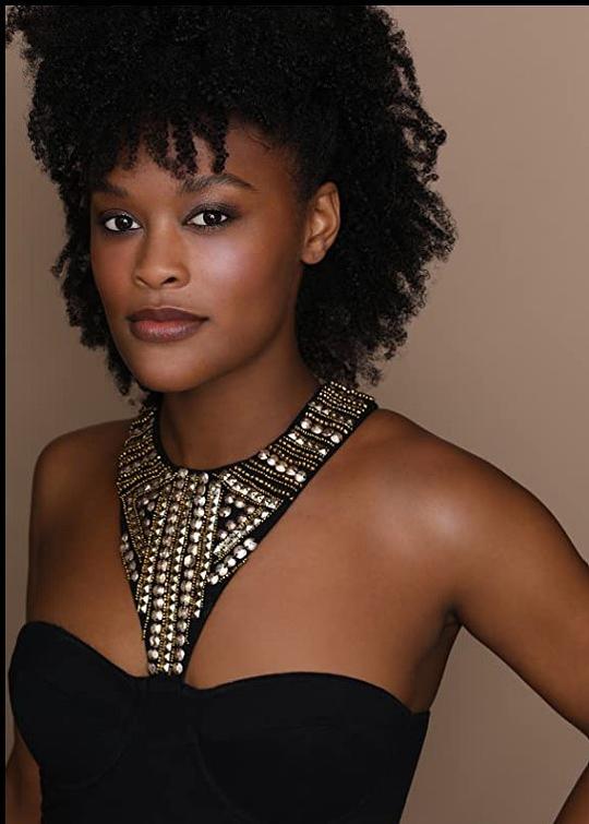 泰勒·利·爱德华兹 Taylor Leigh Edwards照片