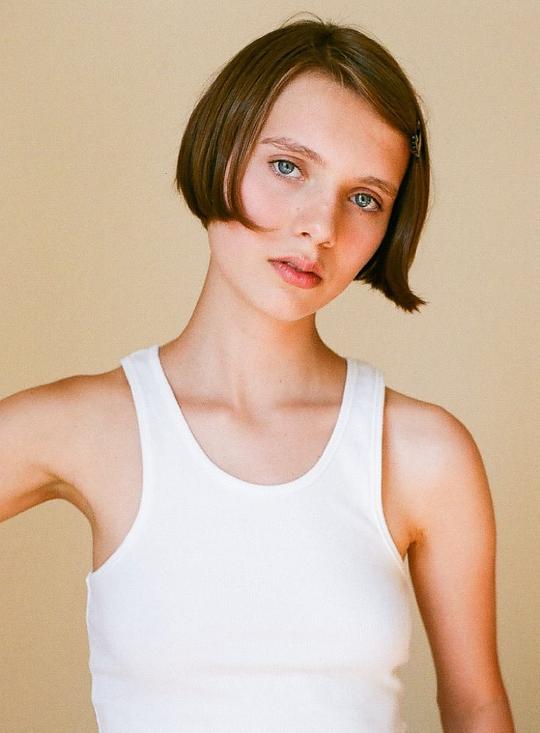 萨莎·弗罗洛娃 Sasha Frolova照片