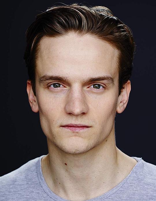 阿恩门迪尔·恩斯特·比约恩松 Arnmundur Ernst Björnsson照片