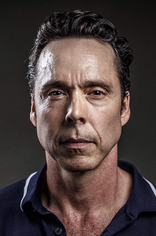 安德鲁·霍克斯 Andrew Hawkes照片