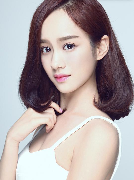 陆妍淇 Yanqi Lu照片