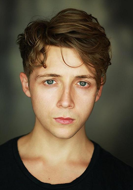 杰乐伦·霍威尔 Gerran Howell照片