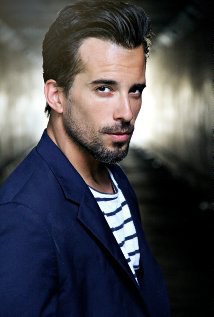 约书亚·利瑞 Joshua Leary照片