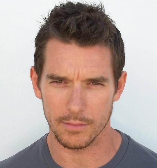 保罗·汉普赛尔 Paul Hampshire照片