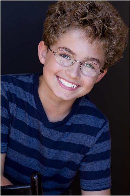 肖恩·吉布朗尼 Sean Giambrone照片