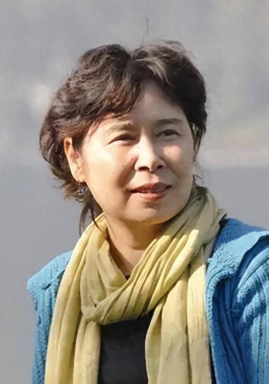 张翎 Ling Zhang照片