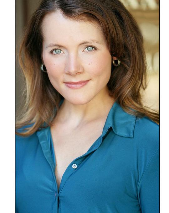 考特尼·德科斯基 Courtney DeCosky照片