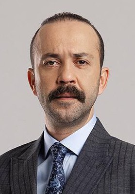 萨尔普·阿克卡亚 Sarp Akkaya照片