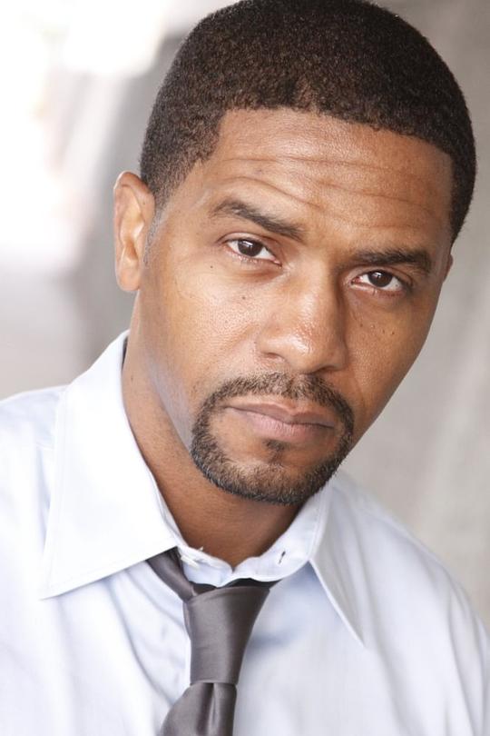 罗南多·博伊斯 Rolando Boyce照片