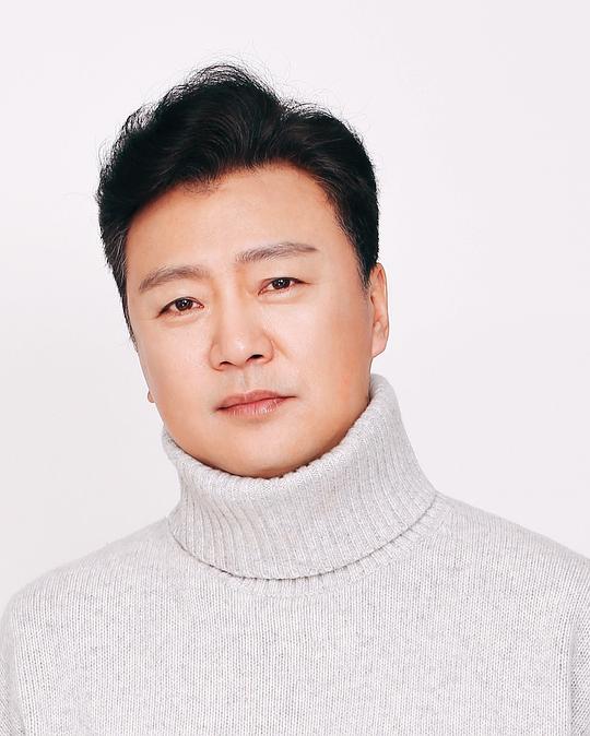 李至强 Zhiqiang Li照片