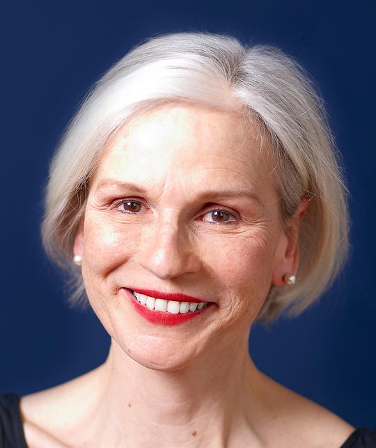 妮基·瓜达尼 Nicky Guadagni照片