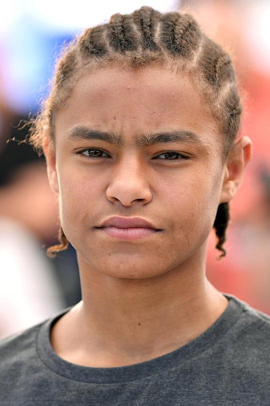 伊萨·佩里卡 Issa Perica照片