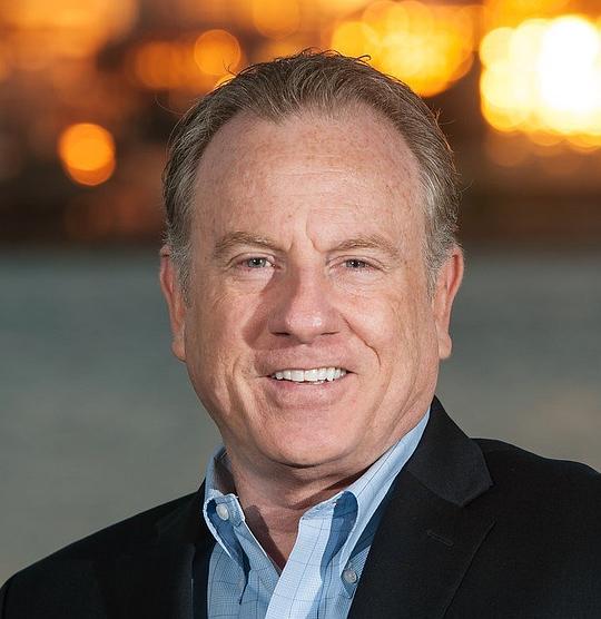 迈克尔·J·莱昂斯 Michael J. Lyons照片