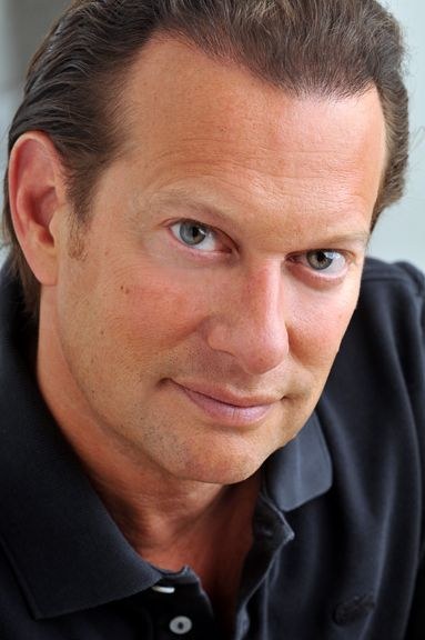 马克·克斯洛威茨 Mark Axelowitz照片