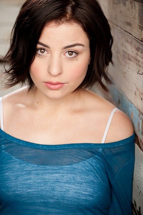 凯蒂·萨里费 Katie Sarife照片