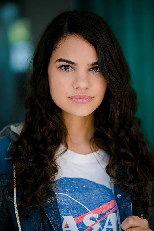 布列塔尼·霍扎 Brittany Hoza照片