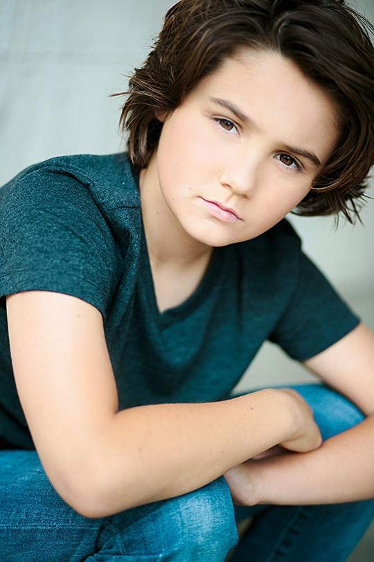 卢卡·卢汉 Luca Luhan照片