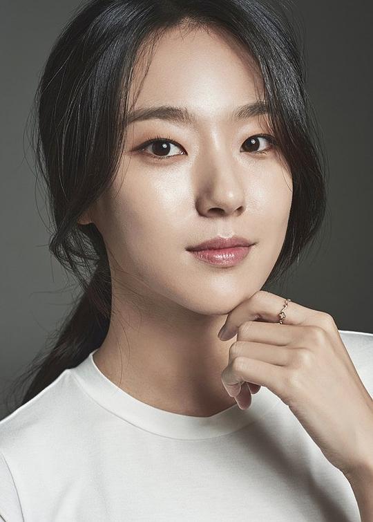 李姃玟 Jung-min Lee照片